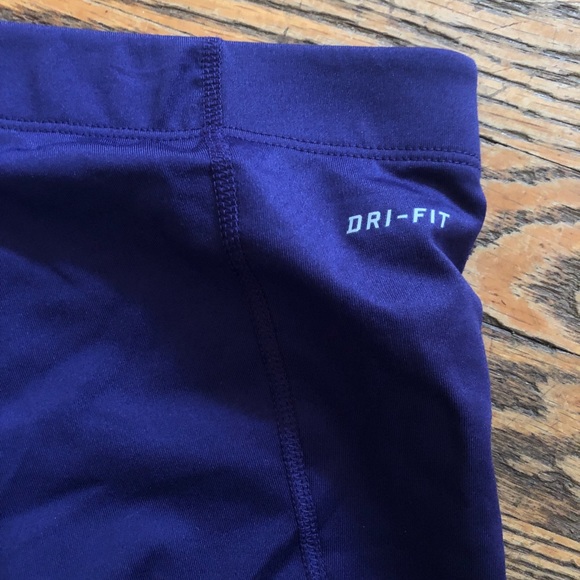 Nike pro combat purple compression mid rise dri fit 7/8 legging - Picture 4 of 7